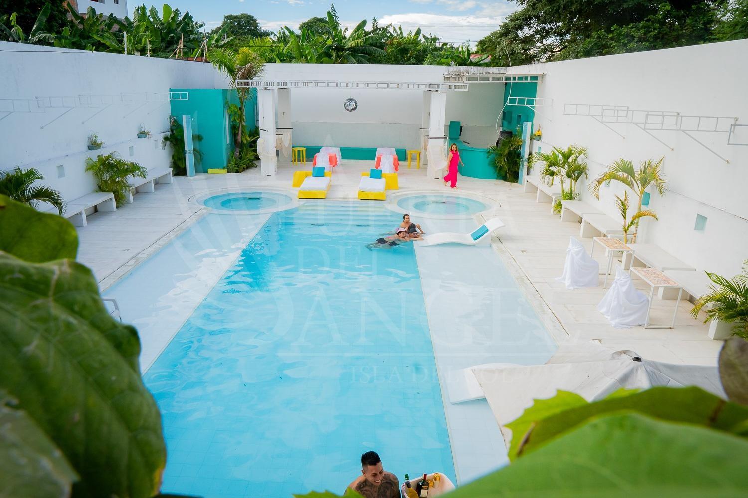 Hotel La Puerta Del Angel Isla Girardot Exteriér fotografie